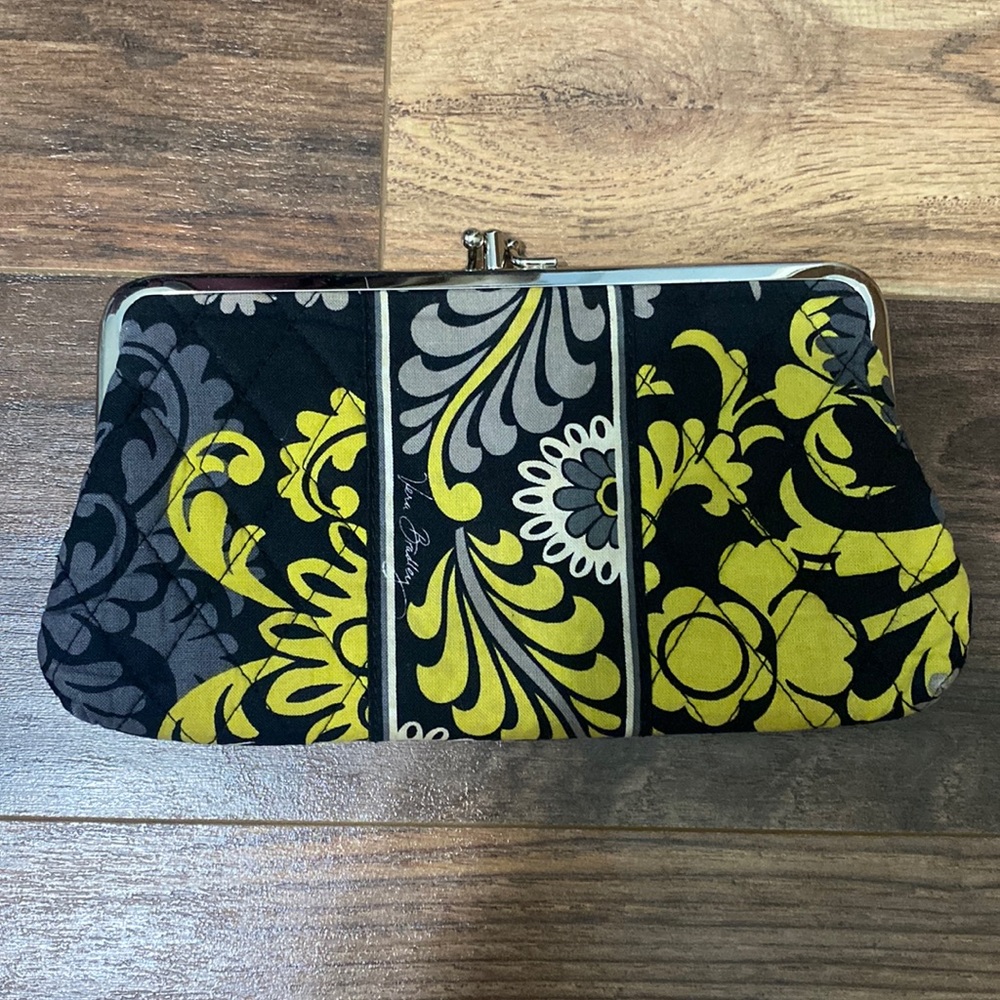 Vera Bradley Clutch Wallet in the pattern Baroque
